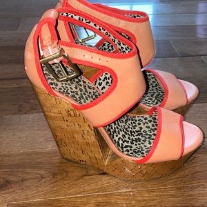 Jessica Simpson size 8 coral wedge heels